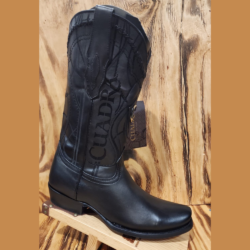 BOTA DE SILLERO OVER NEGRO MARCA CUADRA Carrillo Western Wear