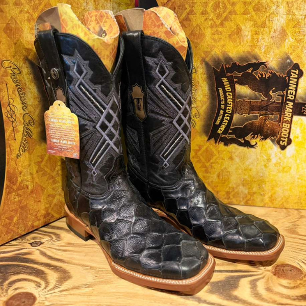 Bota Tanner Mark "Big Scale" en Piel de Pescado Genuina - Negro Onyx